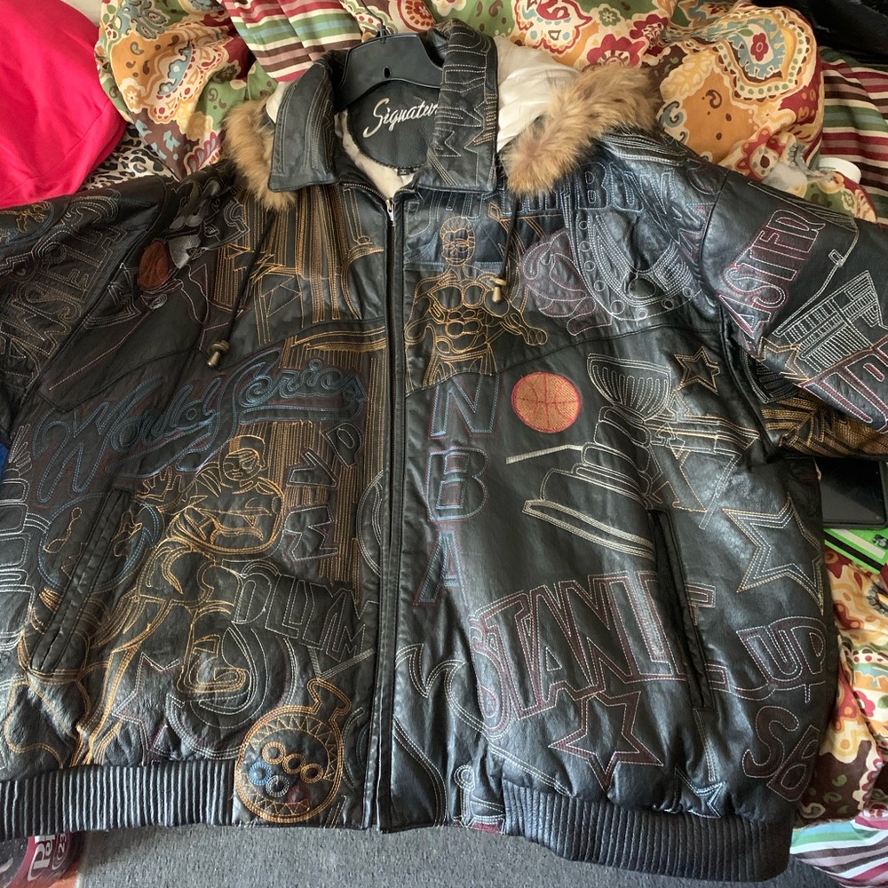 6x Signature Coat